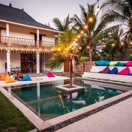 Kaniu Capsule Hostel Kuta  Buitenkant foto