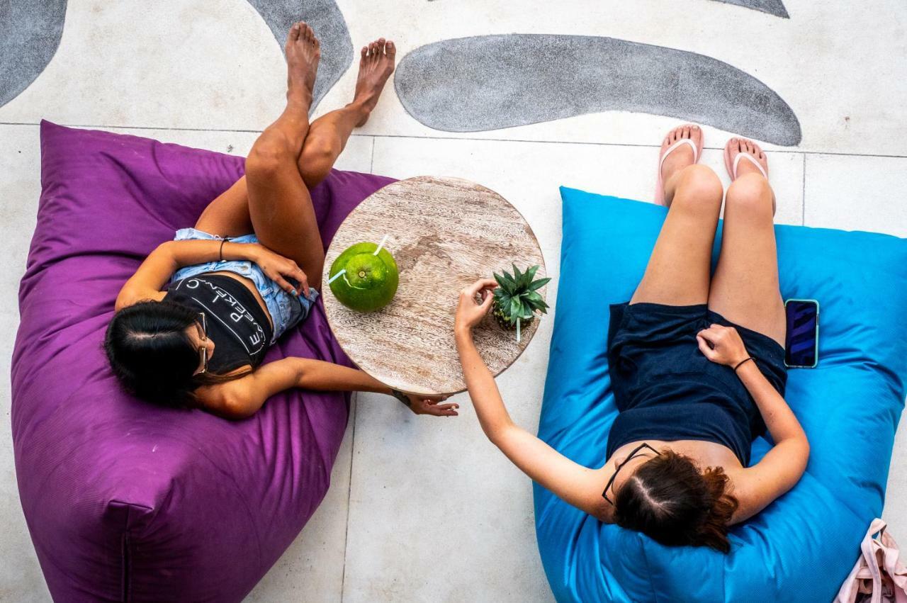 Kaniu Capsule Hostel Kuta  Buitenkant foto