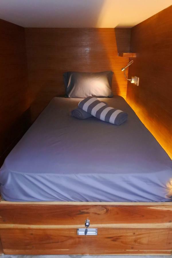 Kaniu Capsule Hostel Kuta  Buitenkant foto