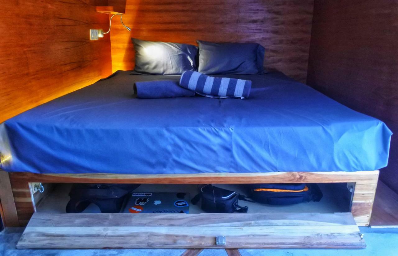 Kaniu Capsule Hostel Kuta  Buitenkant foto